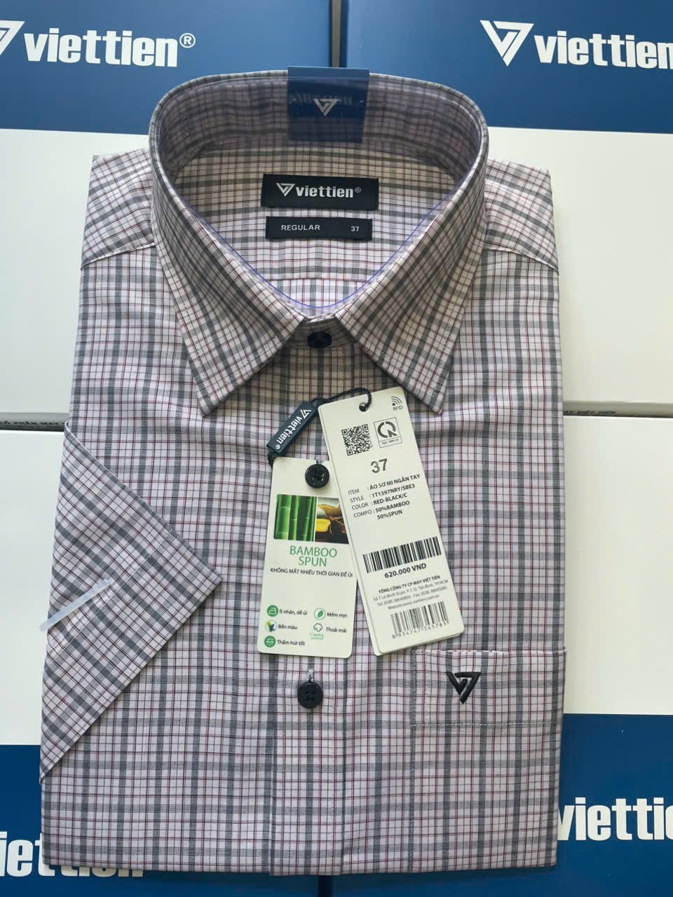Áo sơ mi nam Việt Tiến tay ngắn vạt bầu 1T1597