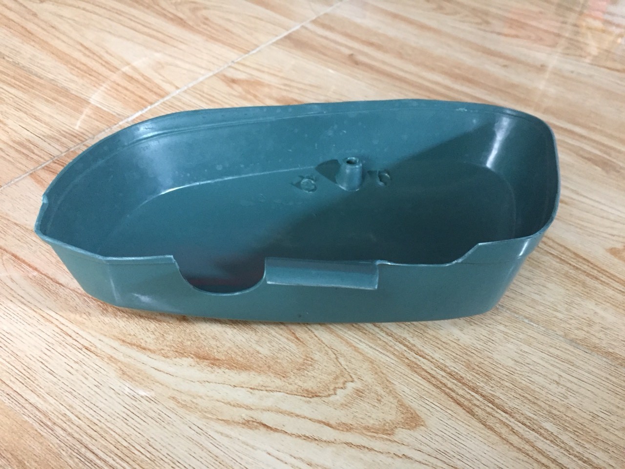 cặp nắp cốp hai bên honda cub cánh én (đầu vênh) 79-81-86 - bằng nhựa màu xanh đậu