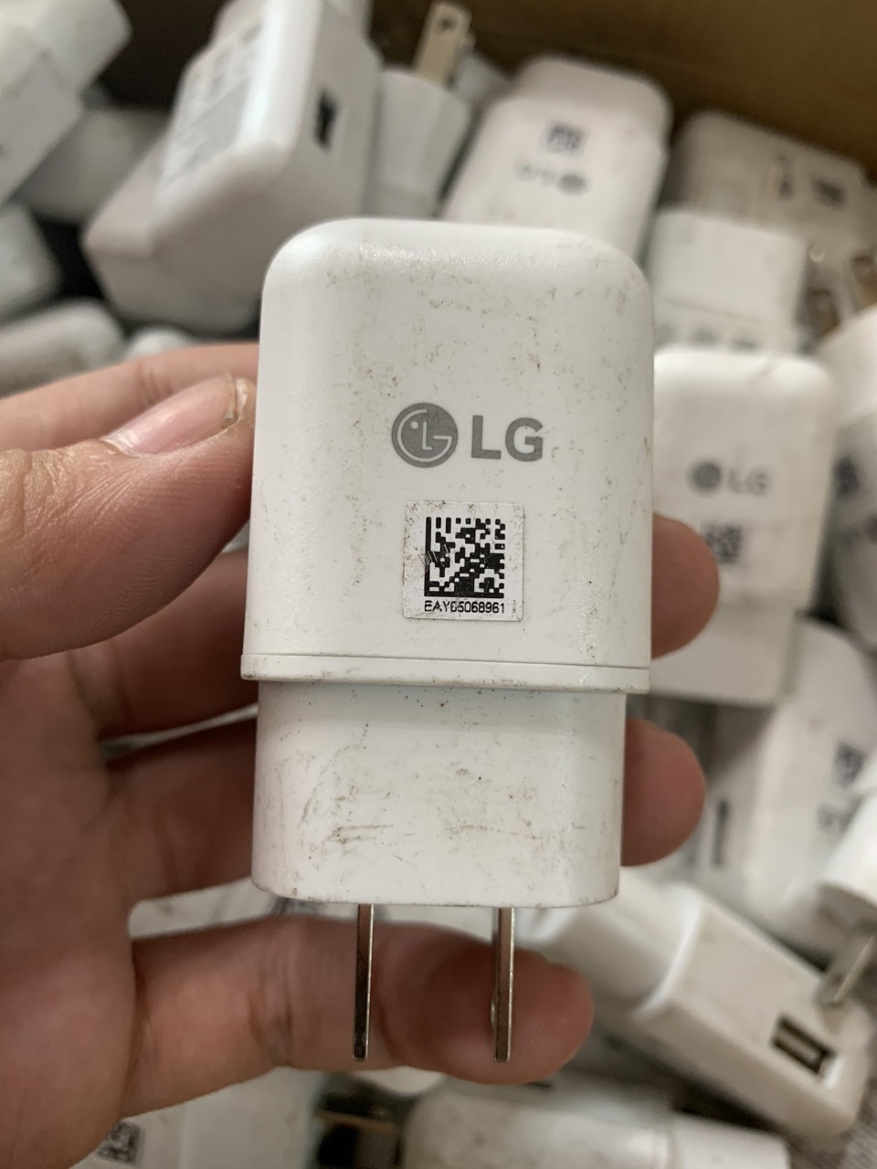 Nguồn 5v2A hàng chính hàng LG thanh lý