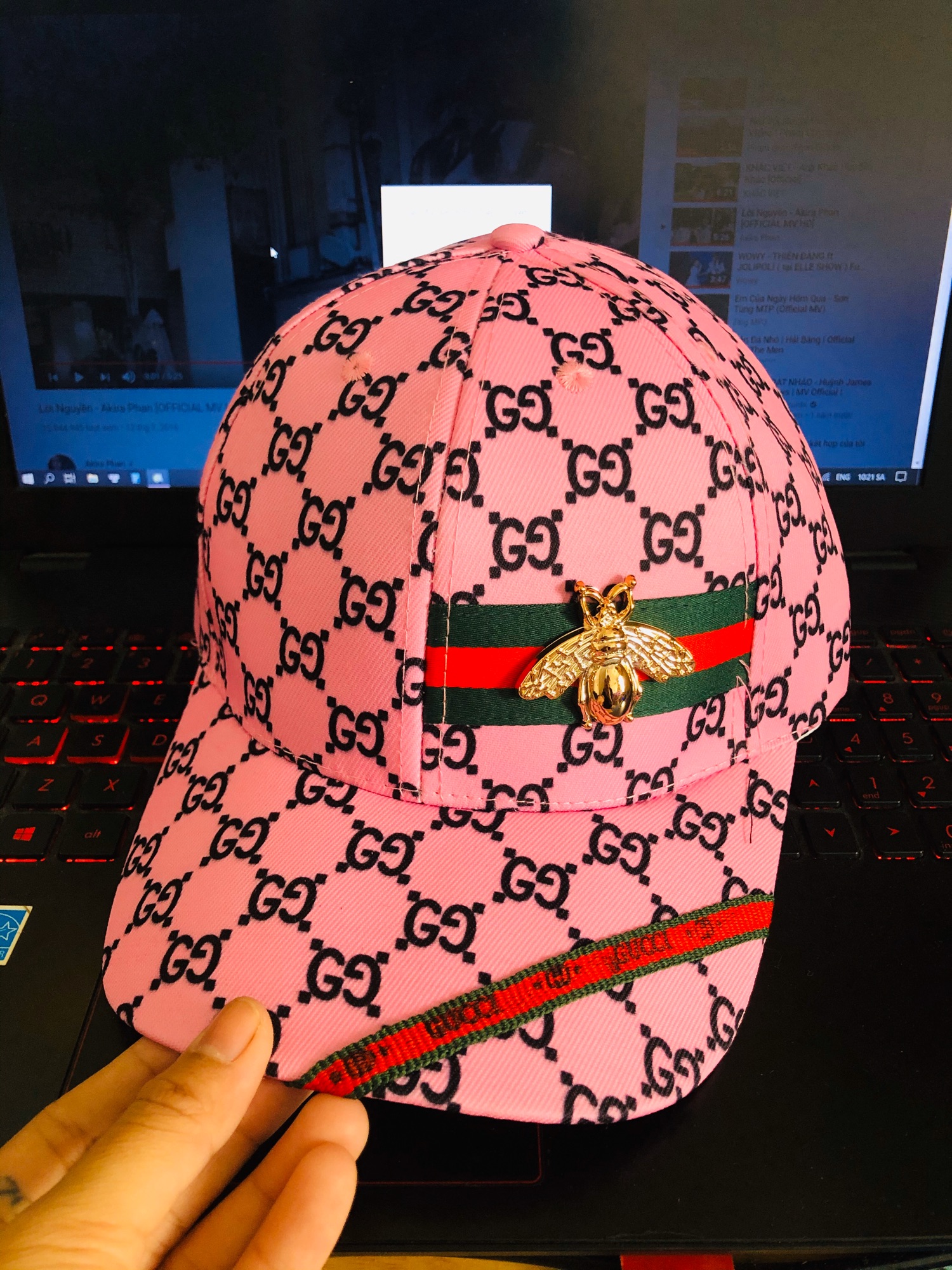 Nón Kết Đính Con Ong Màu Hồng Sành Điệu, Mũ Lưỡi Trai Phối Viền Siêu Đẹp