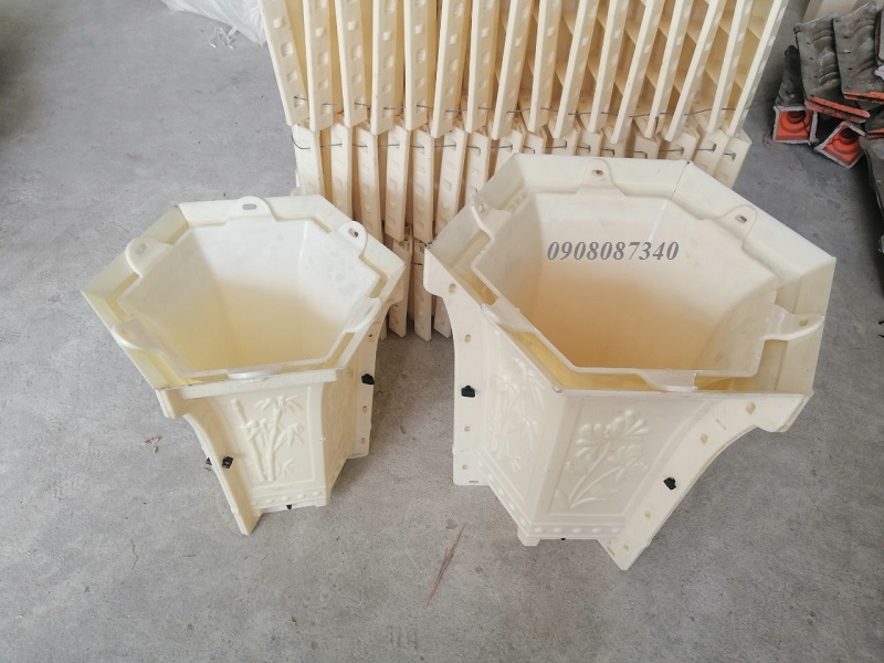 Khuôn chậu hình ống Lục Giác miệng 44cm, cao 50cm