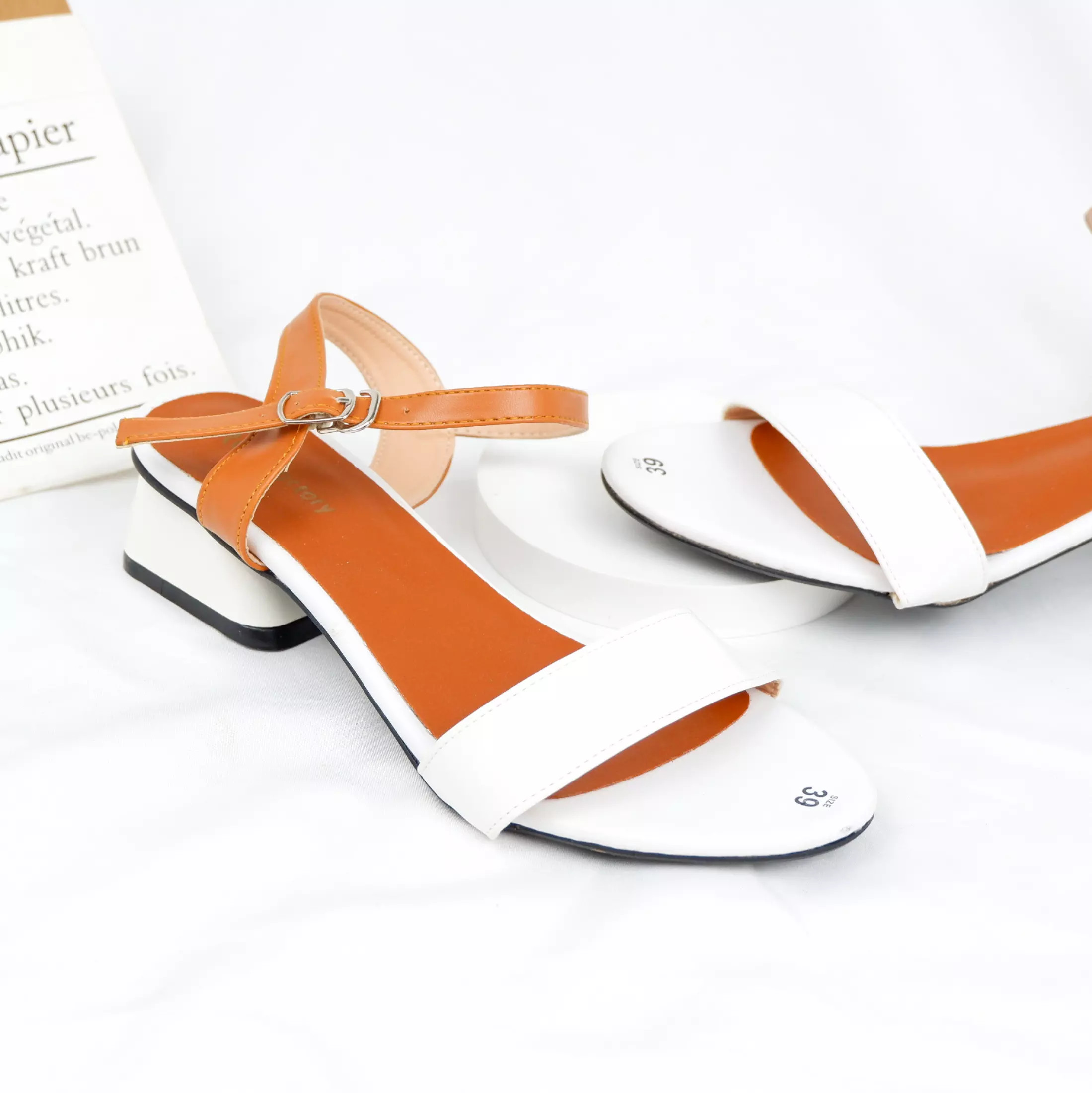 Giày sandal gót vuông 3p RF