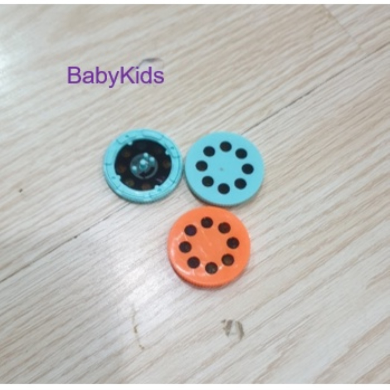 Đèn Pin chiếu hình 24 hình động vật cho bé