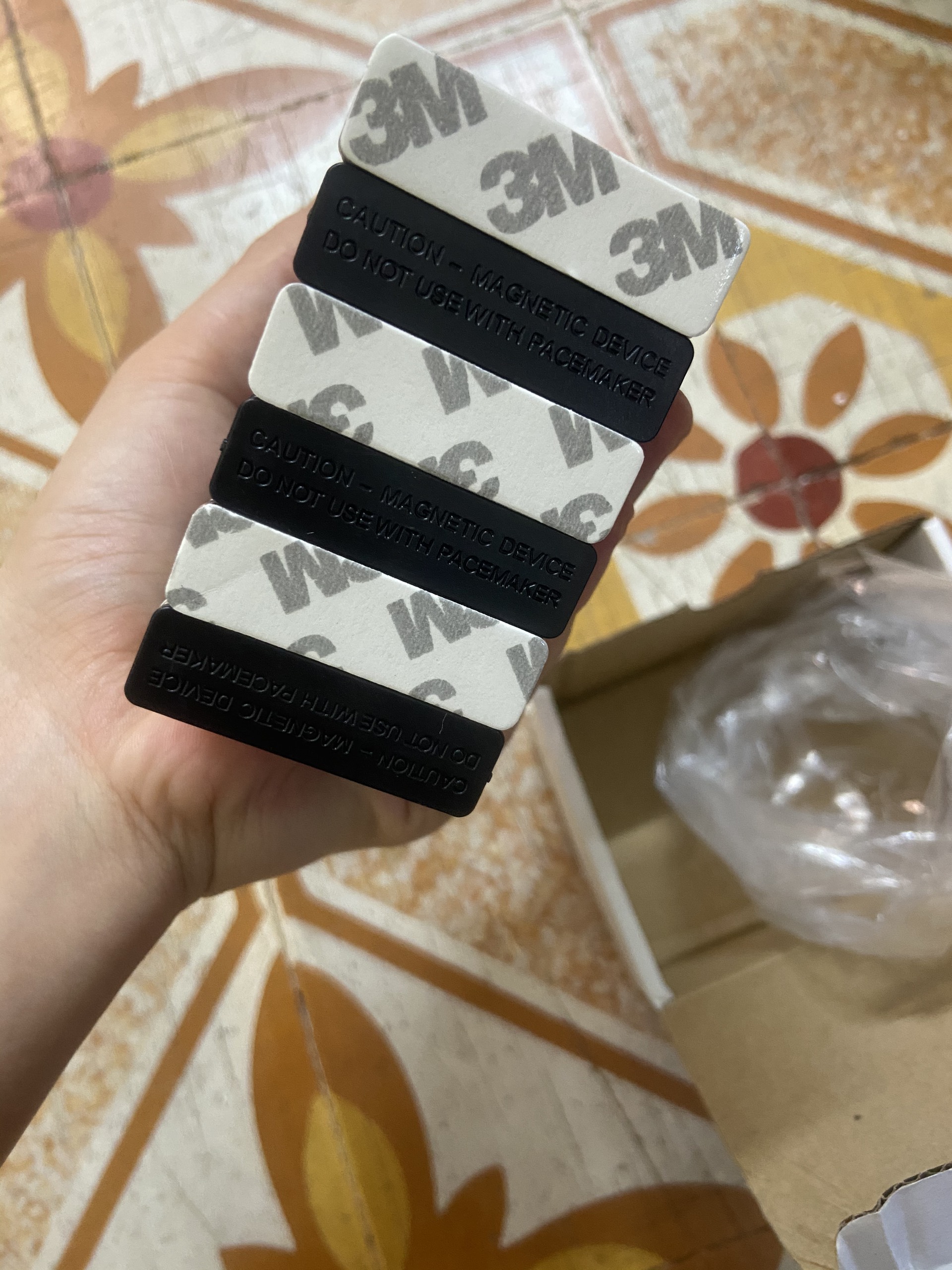 Com bo ( 100 thẻ tên 3 viên )