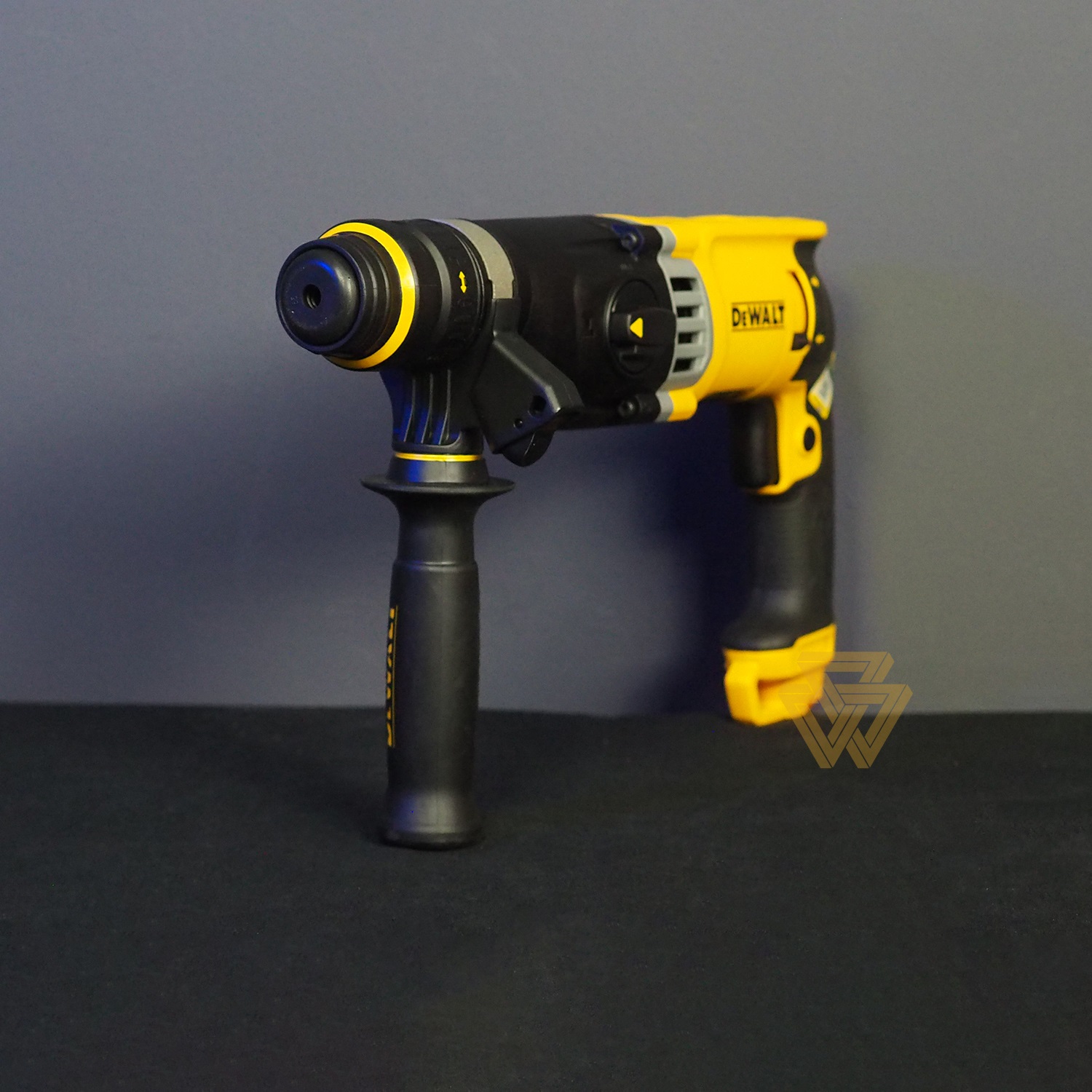 Máy khoan đục bê tông 900w dewalt d25144k-b1