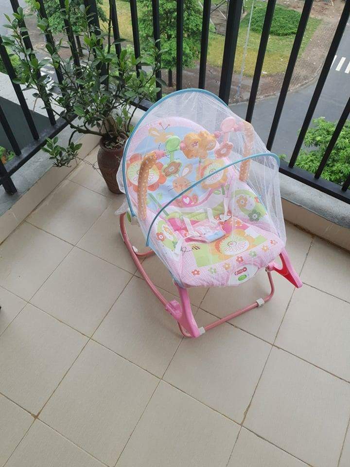 Ghế rung nhún IBaby Rocker - Tiibaby rocker có nhạc dành cho bé từ 0 - 36 tháng