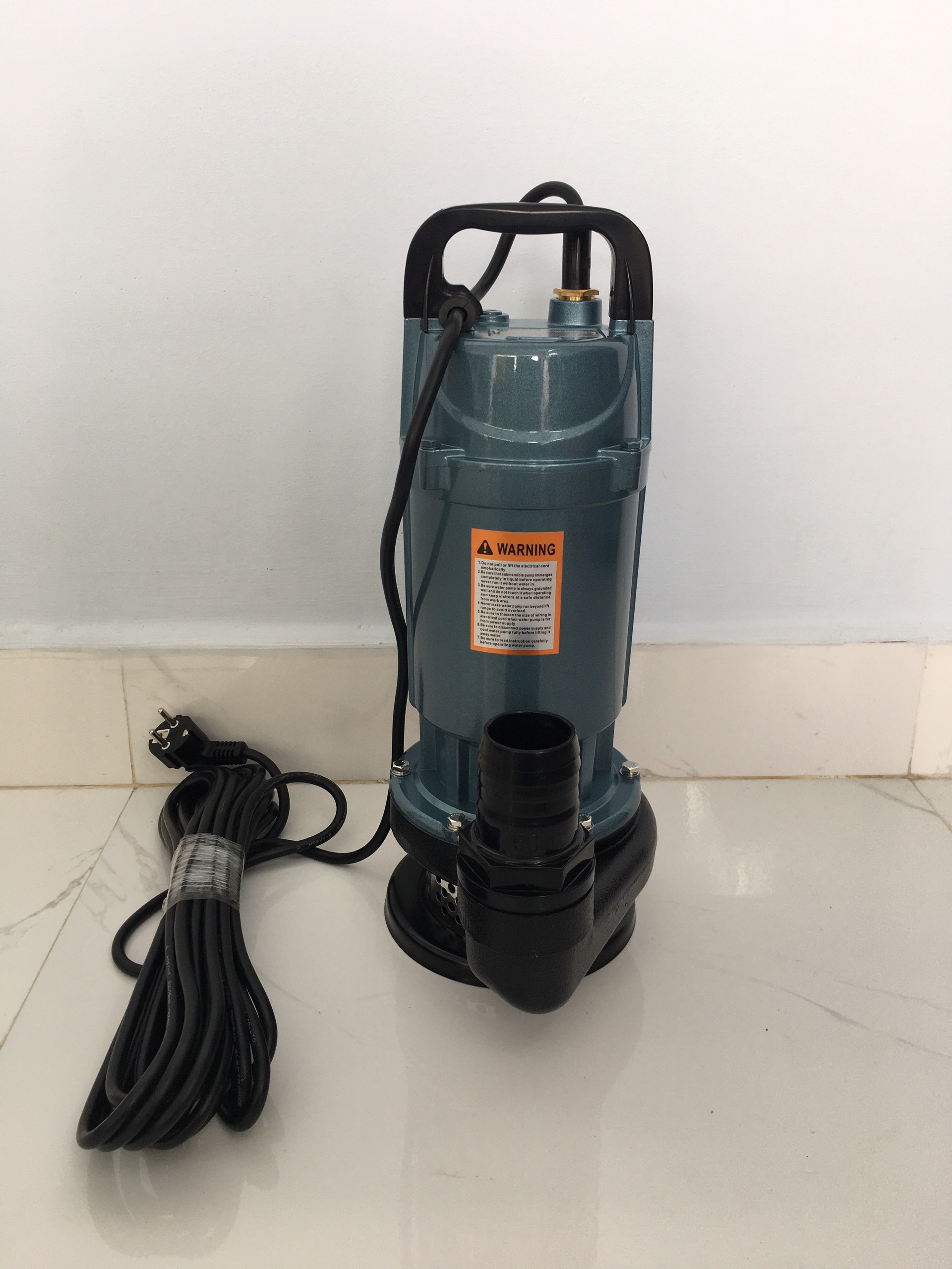 Máy bơm nước chìm Techrumi 1HP Điện 220V