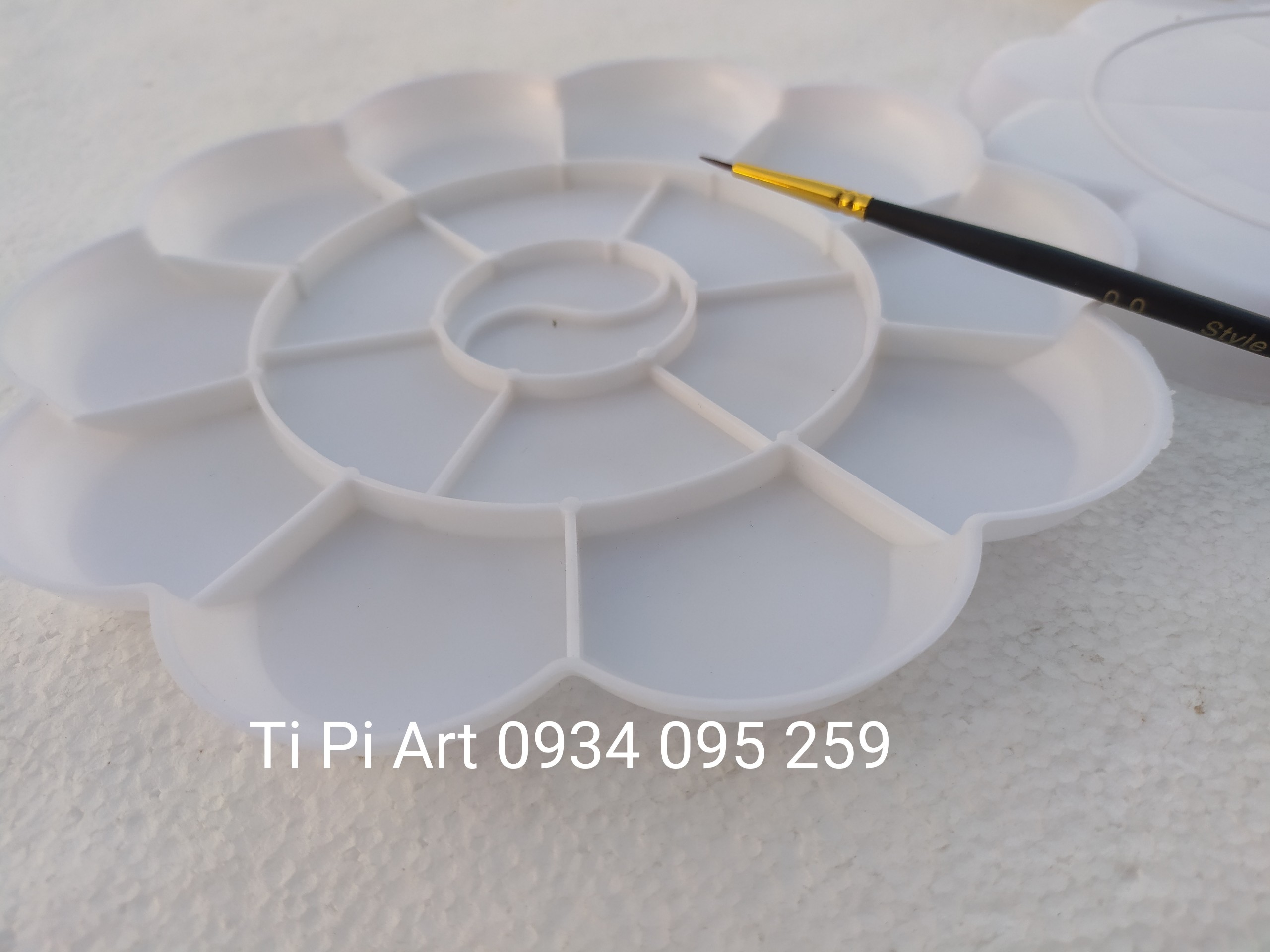 Khay pha màu, palette hoa, hình hoa mai 16 ô, loại lớn 18 cm
