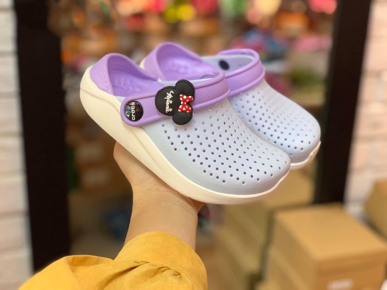 SỤC CROCS LITERIDE TRẺ EM- MÀU XANH LÓT TÍM
