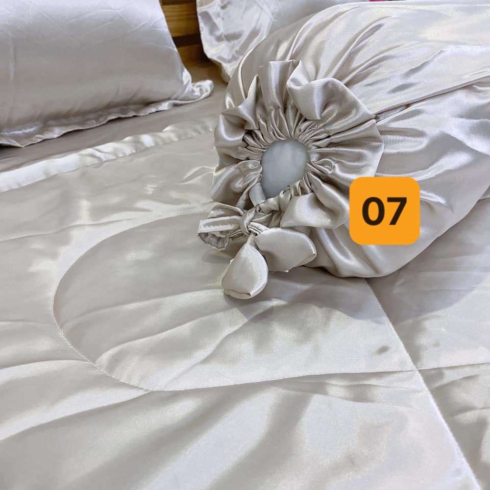 Vỏ áo gối ôm phi bóng nhiều màu 35x100cm (1 cái/chiếc). Áo gối ôm phi bóng. Vỏ gối ôm phi bóng. Vỏ áo gối ôm phi lụa. Áo gối ôm phi lụa. Vỏ gối ôm phi lụa.