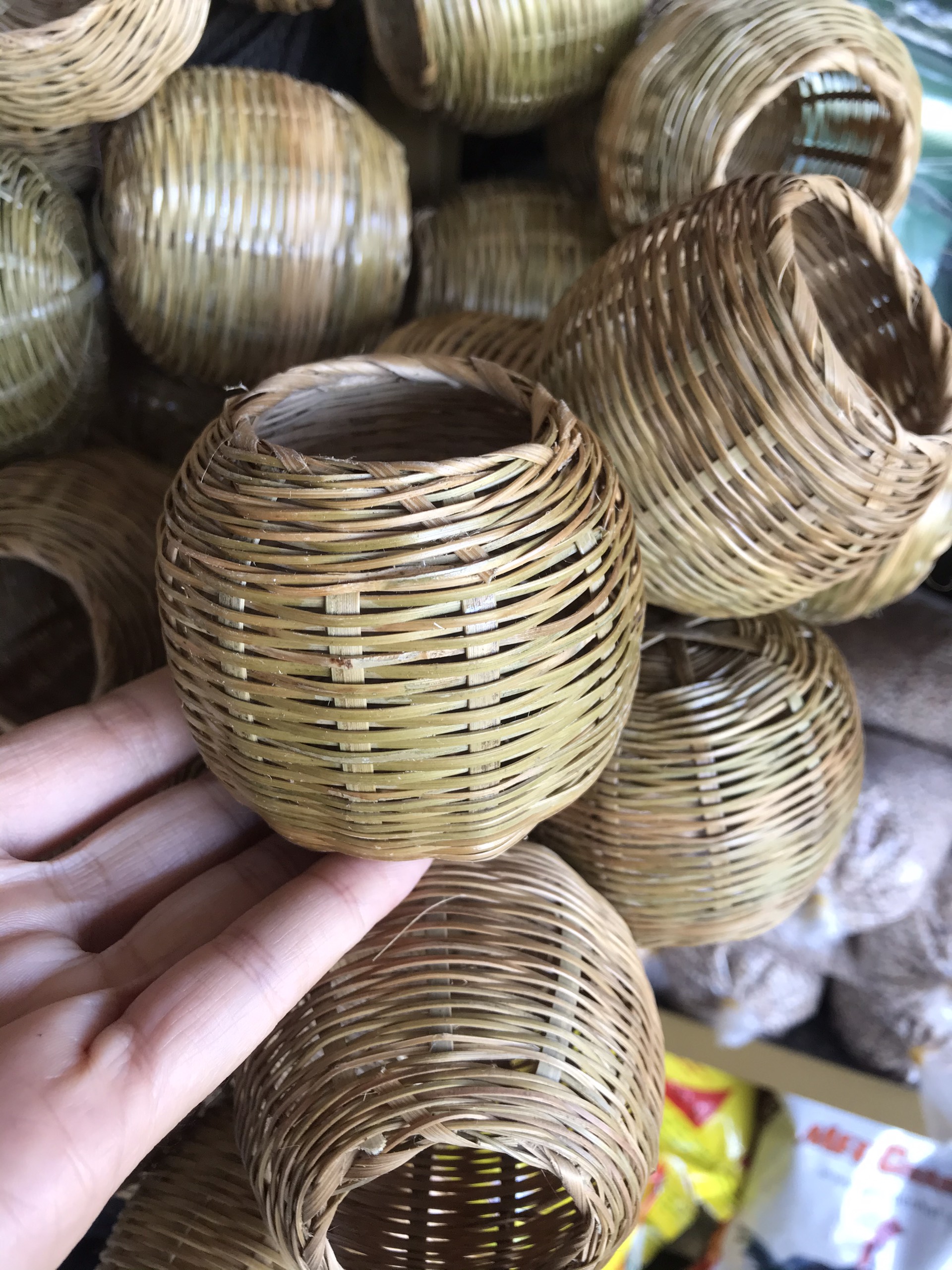 Rọ cu/GIỎ THÓC cho chim cu gáy ( cóng đựng lúa cho cu gáy)