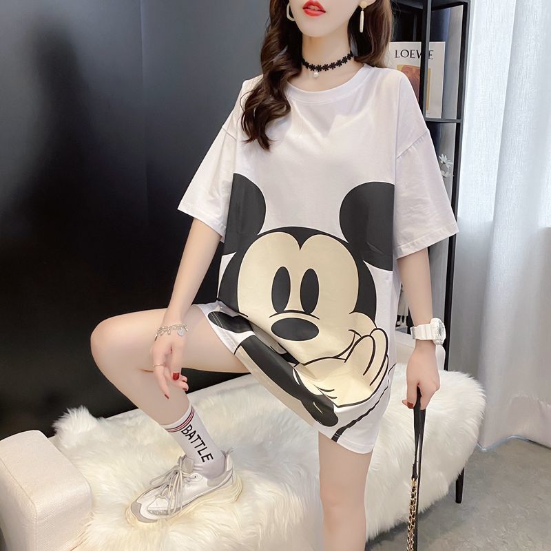- Áo thun from rộng tay lỡ họa tiết hình hoạt hình
