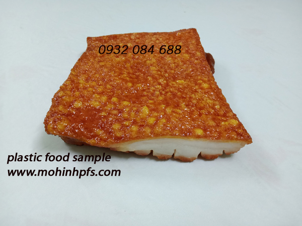 Heo quay_mô hình heo quay bằng nhựa