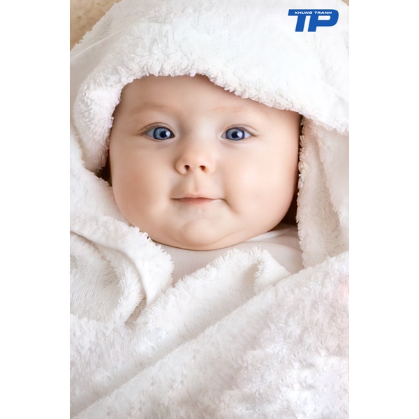 Tranh dán tường hình em bé cute dành cho mẹ bầu