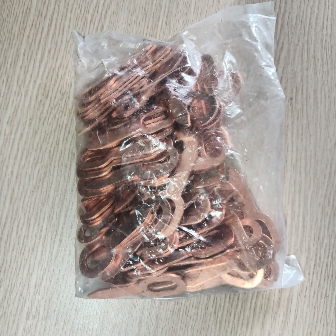 Đầu giật tôn hình chìa khóa