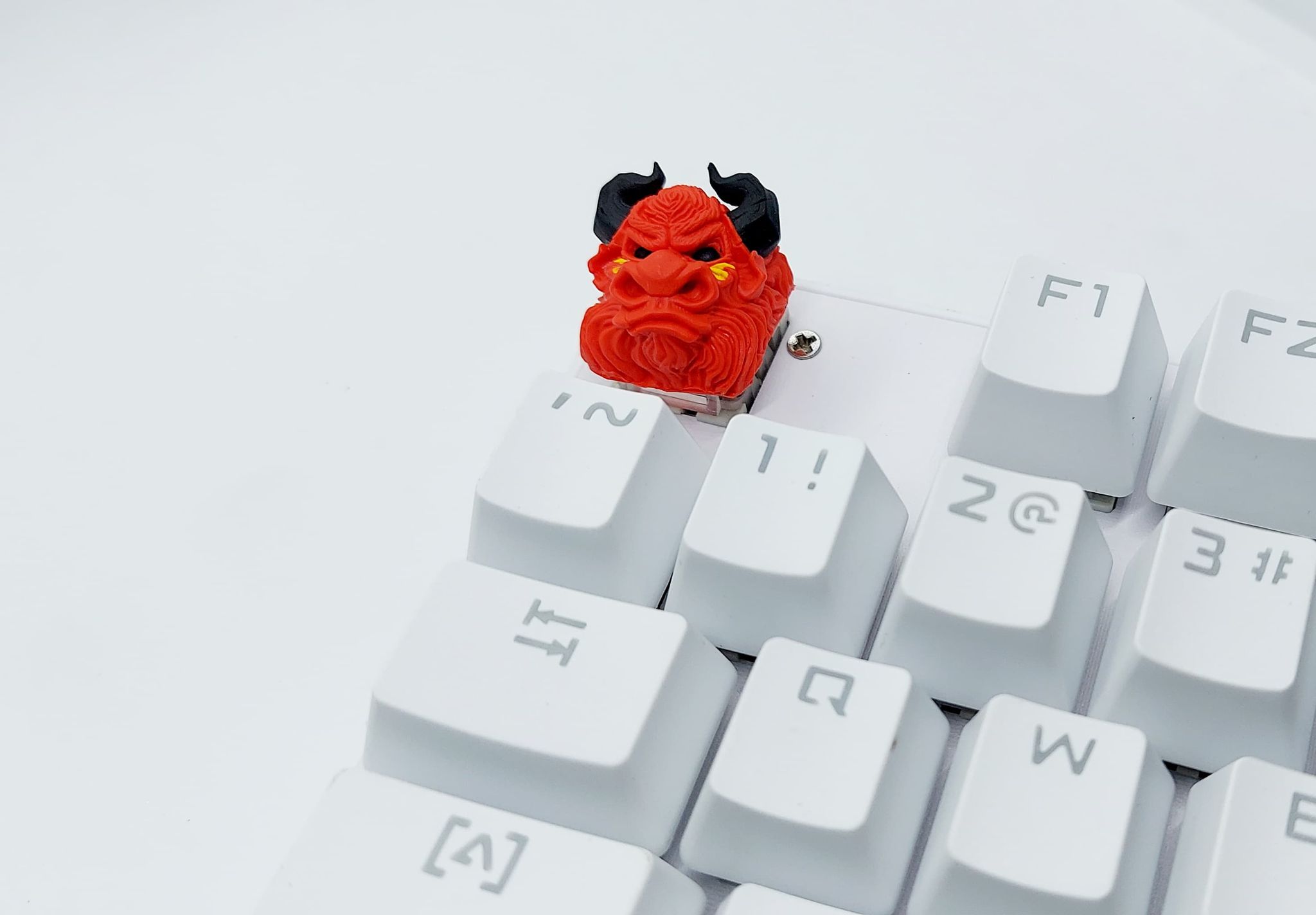 Keycap Bò Bull clone tone cam đen trang trí bàn phím cơ gaming