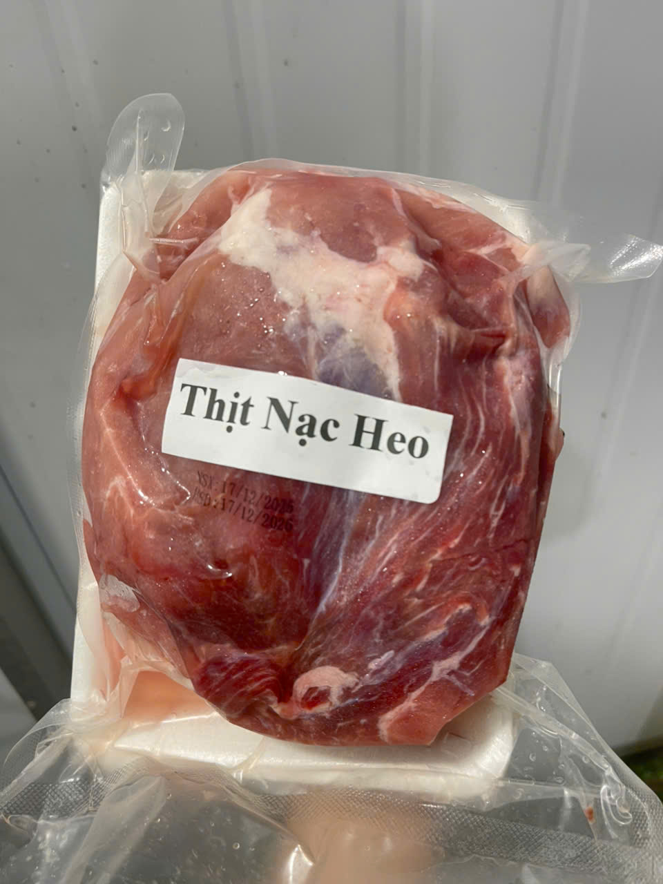Thịt nạc heo - khay 1kg (giao hcm)