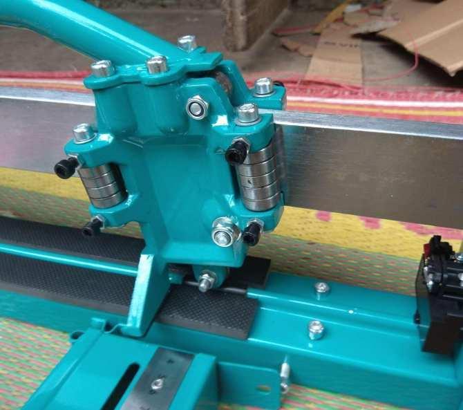 Máy cắt gạch bàn đẩy 80p sắt nặng