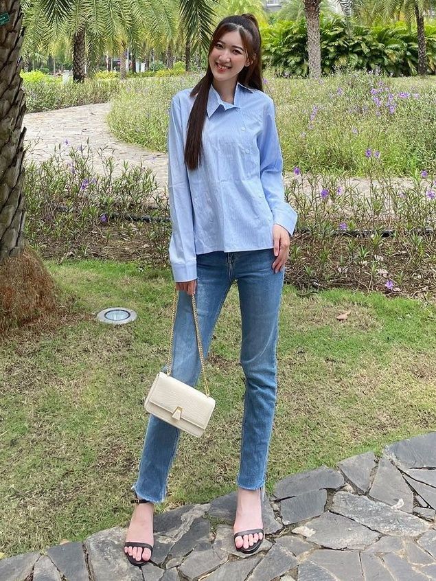 Áo sơ mi kiểu nữ dài tay, cách điệu đắp chéo xẻ tà, màu xanh sọc - lovadova 21b05c002