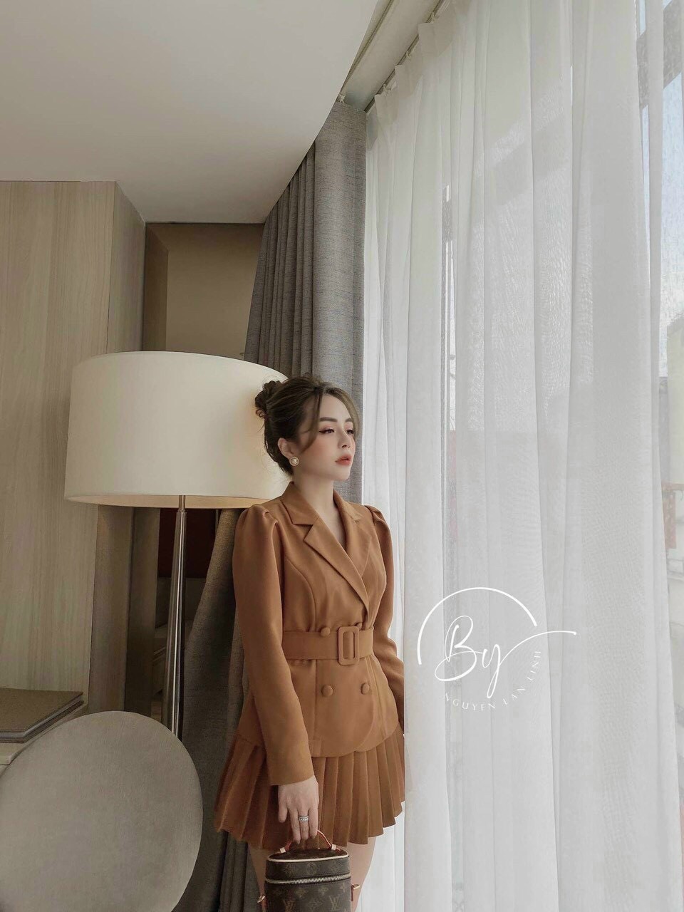 SÉT VEST KÈM CHÂN VÁY DẬP LI CÓ BELT, HÀNG NHẬP QUẢNG CHÂU SIÊU XINH, CHẤT KATE DÀY MỊN BAO ĐẸP VÀ CHẤT NSB