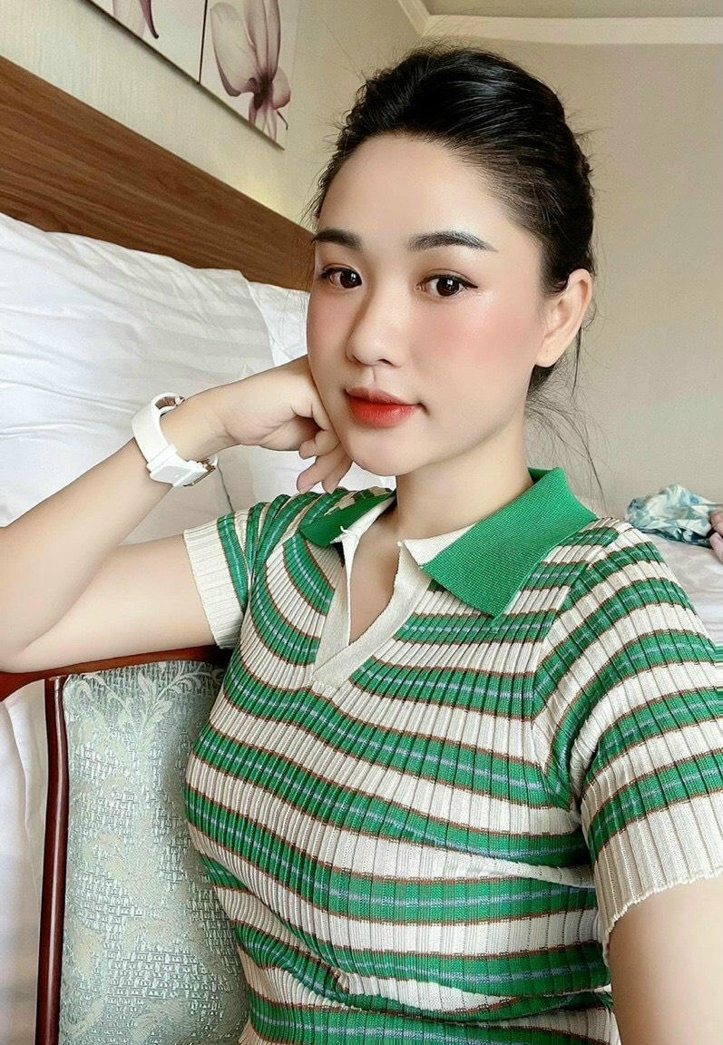 Áo len kẻ xanh QC cổ bẻ cho nữ