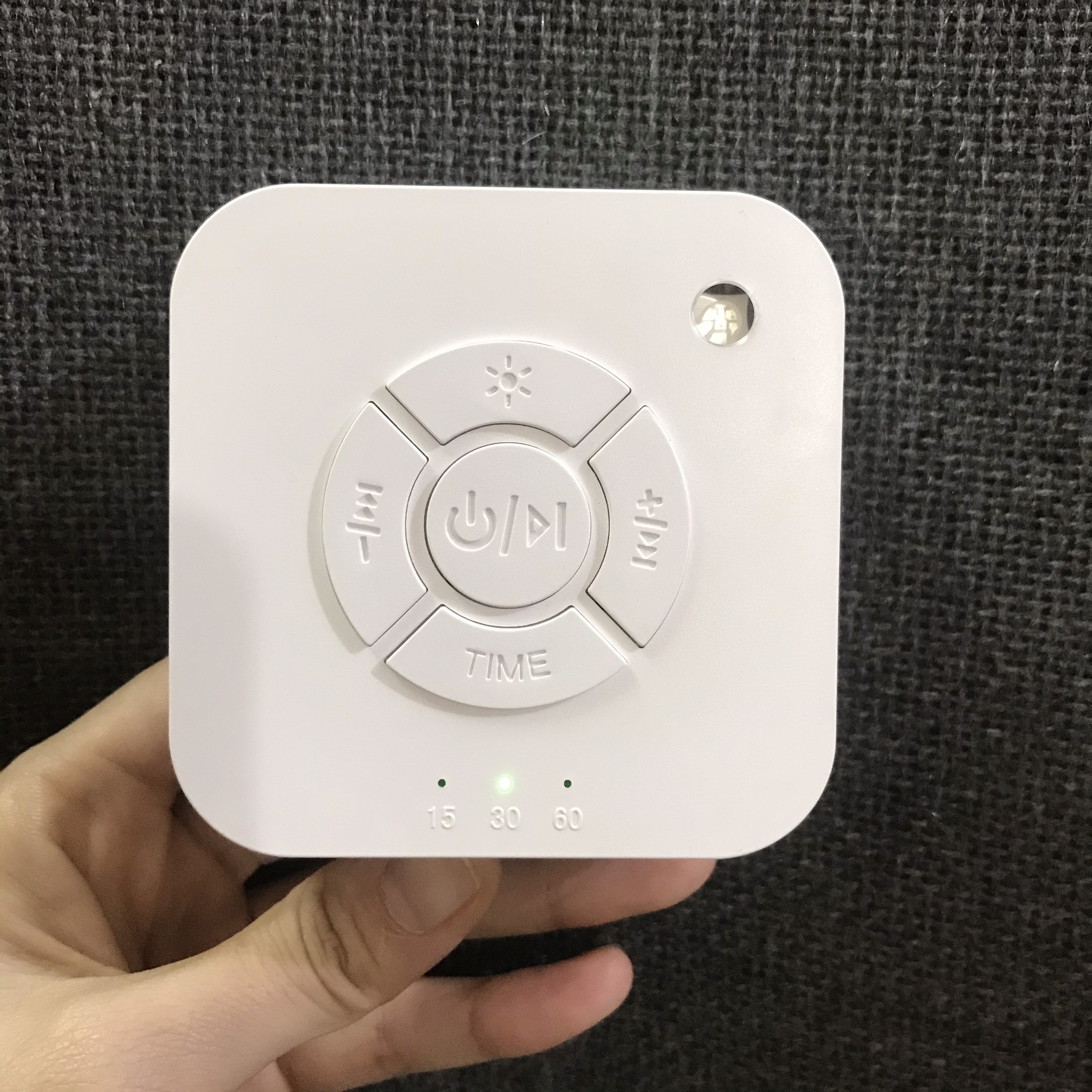 Máy Phát Tiếng ồn trắng White Noise Giúp Bé Ngủ Ngon, Xóa Bớt Tiếng Ồn Xung Quanh
