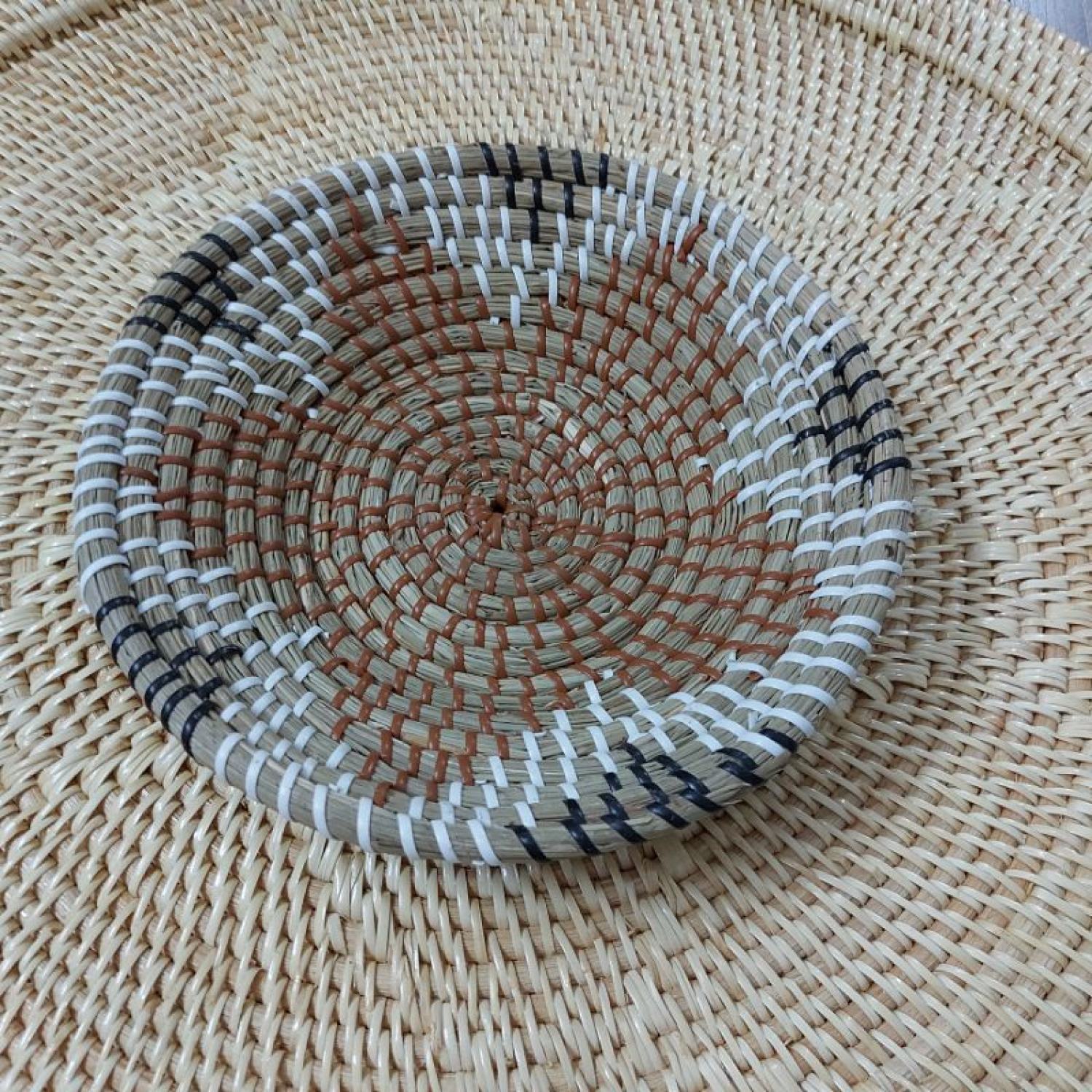 Đĩa cói đựng hoa quả, decor, đựng đồ khô, đĩa đựng hoa quả, đĩa cói xiên đa năng