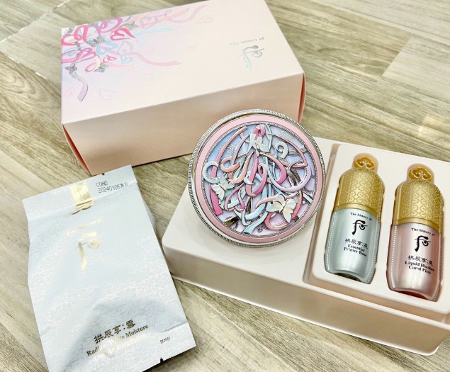 Set phấn nước Whoo hoa anh đào