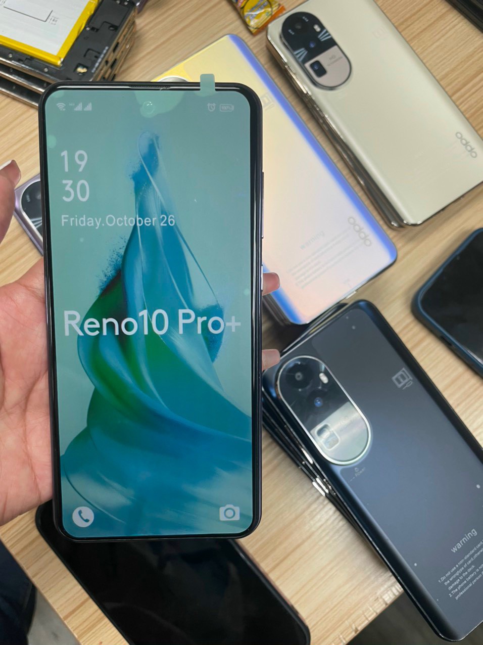 Oppo reno10 pro 5G Ram 16 GB bộ nhớ 512 GB màn 6.7inch mới 100% full hộp sả hàng