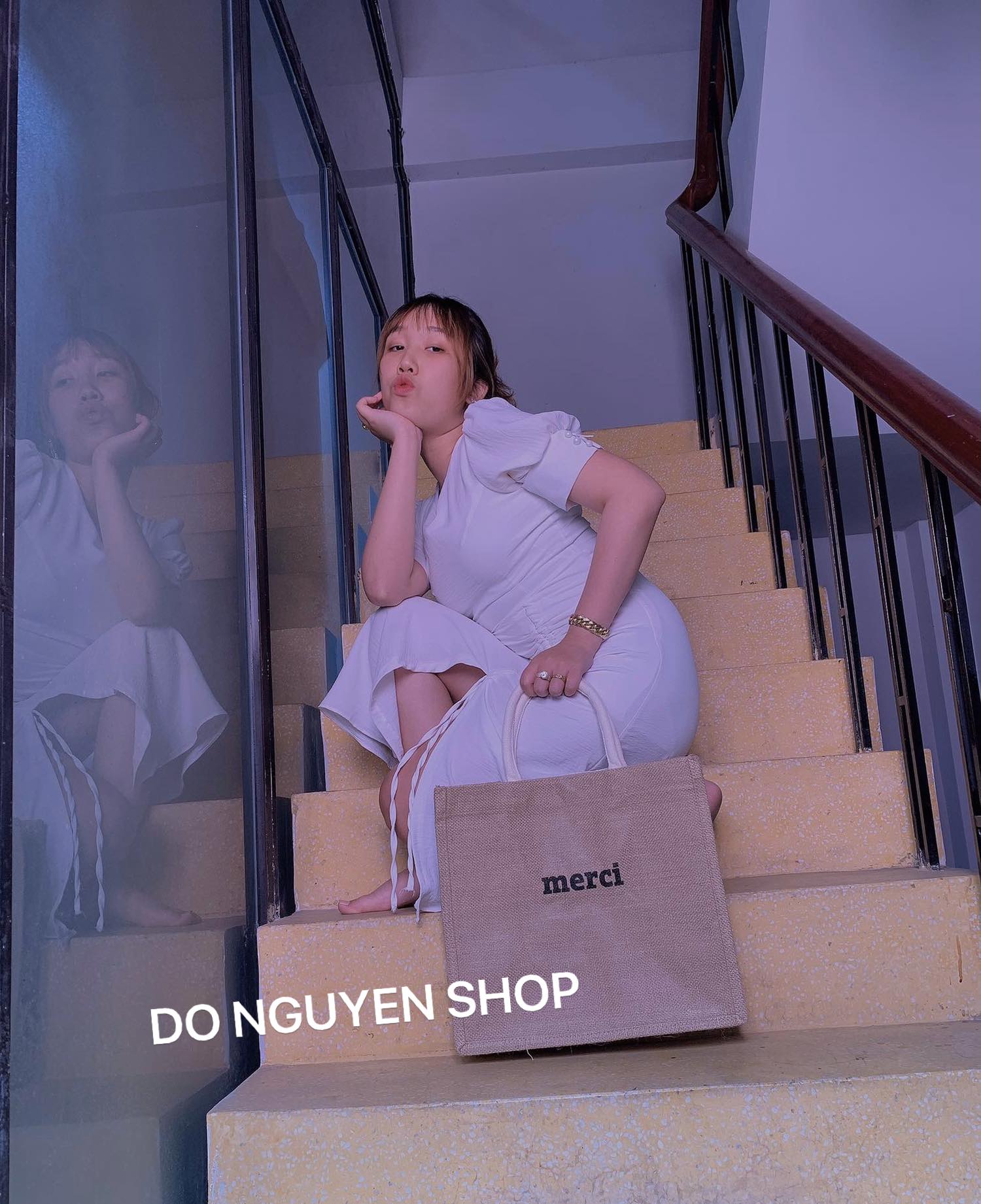 Túi cối đi biển merci hot trend