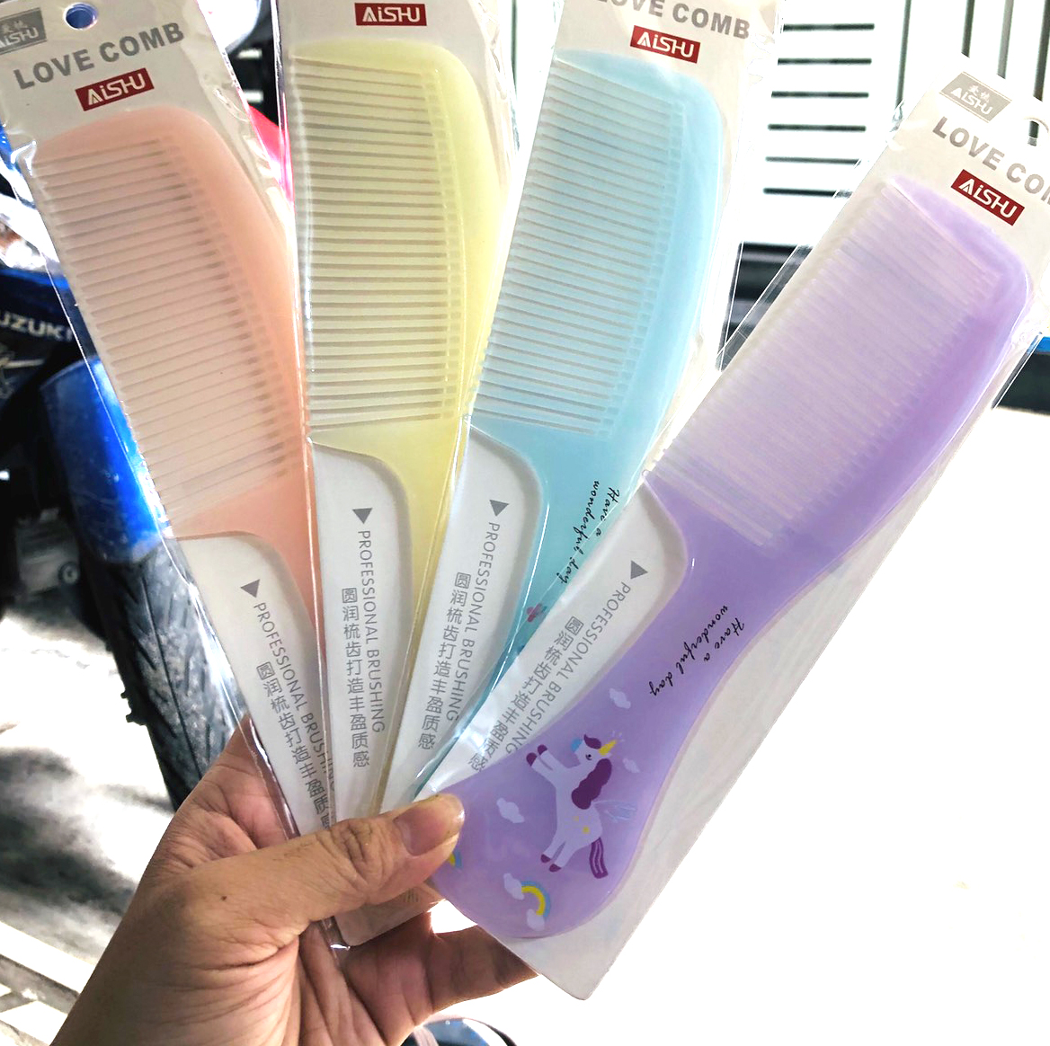 Bộ 04 Lược chải tóc hoạt hình dễ thương cầm tay Phụ kiện 68 (ngẫu nhiên)