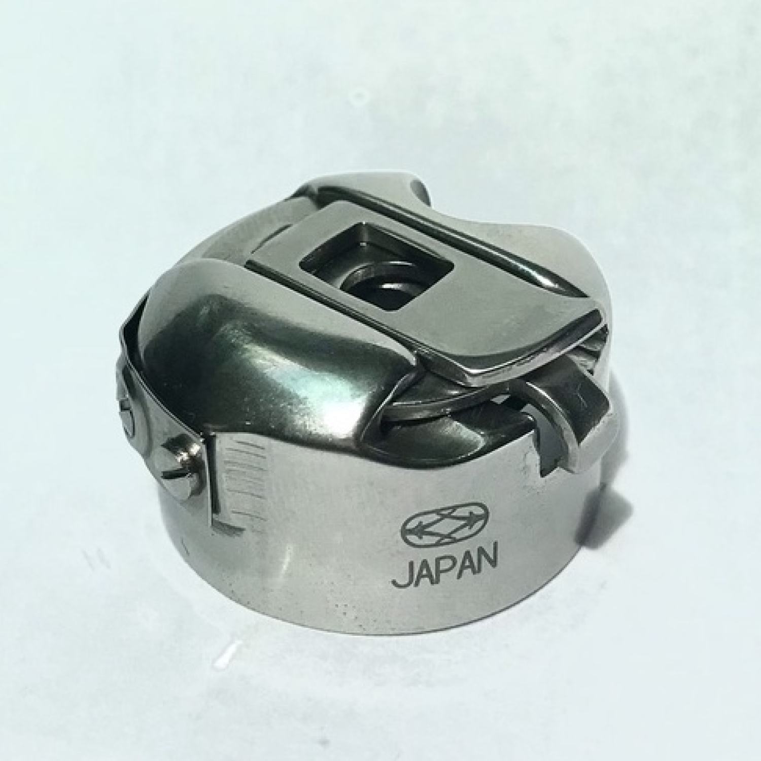Thuyền nhật máy 1 kim công nghiệp.