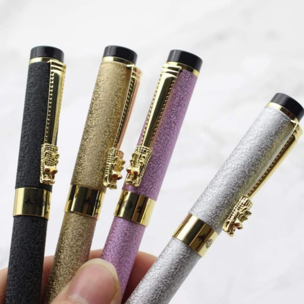 Bút máy ngòi congCông năng: dùng để luyện viết chữ đẹp, viết thư pháp chữ việt, chữ hán, .