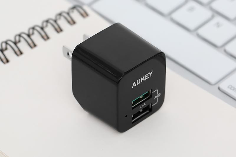 Adapter sạc 2 cổng usb 12w aukey pa-u32