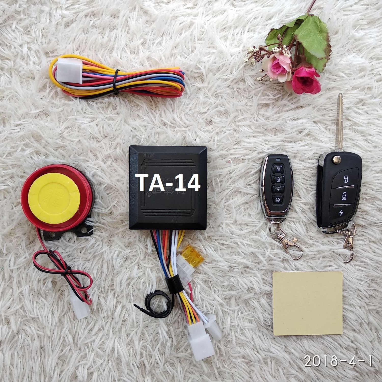 Khóa chống trộm xe máy 1 remote viền thép, 1 remote liền chìa khóa bật TA-14