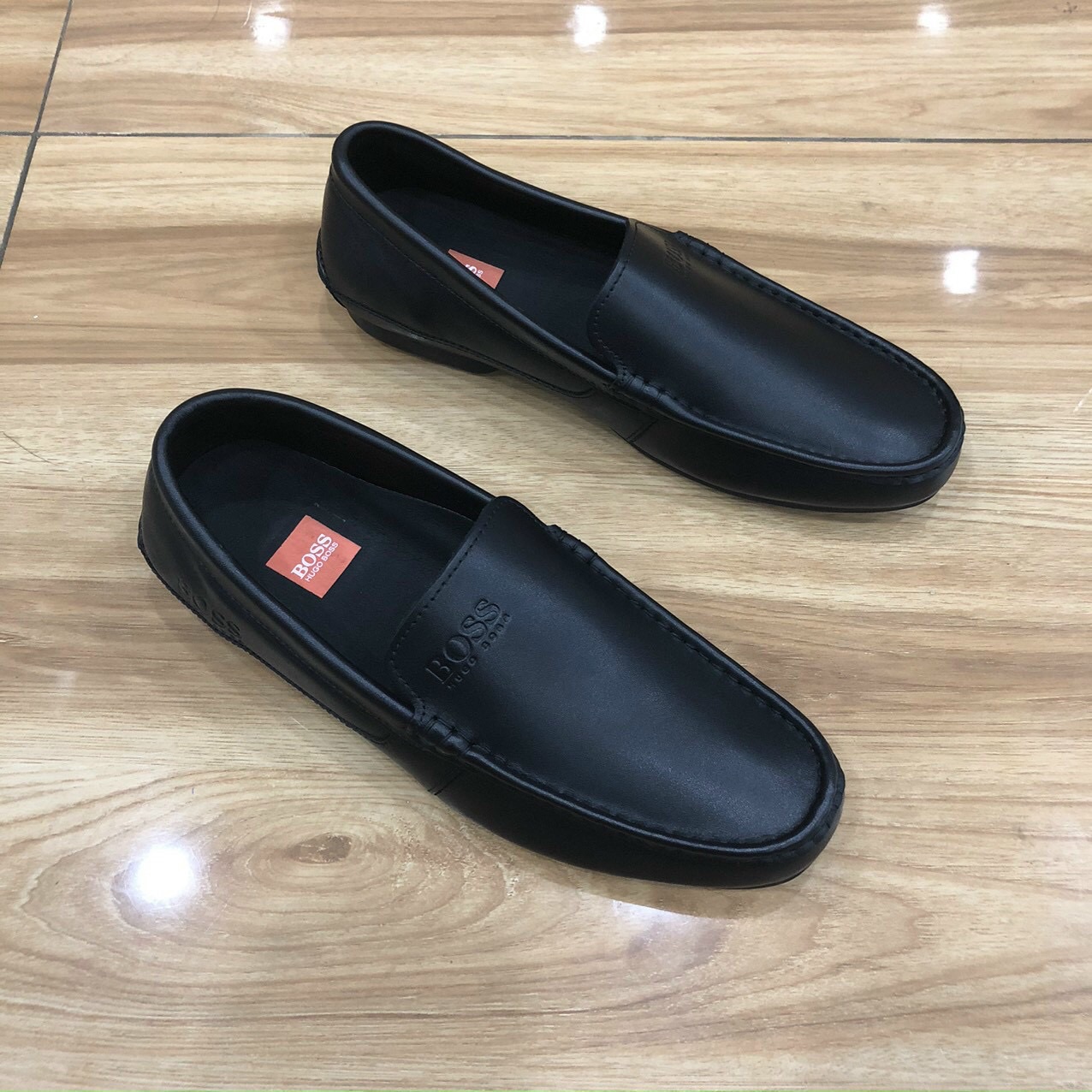 Hugo boost  về hàng  Nam size 39——-44