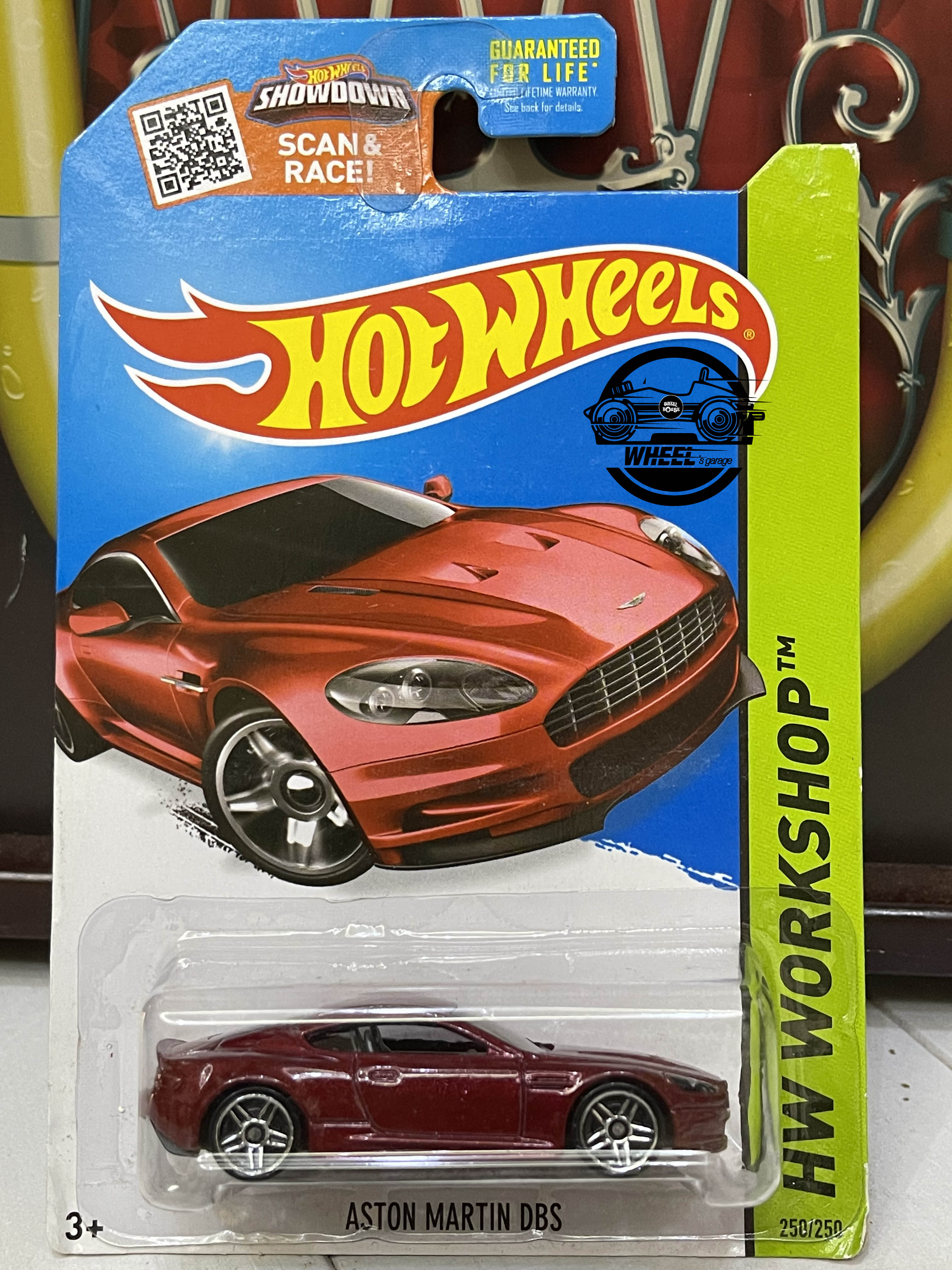 Xe mô hình đồ chơi Hotwheels cơ bản 1:64 - Aston Martin DBS