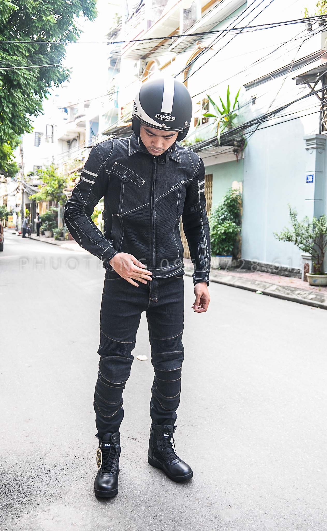 Bộ quần áo giáp Jean Komine