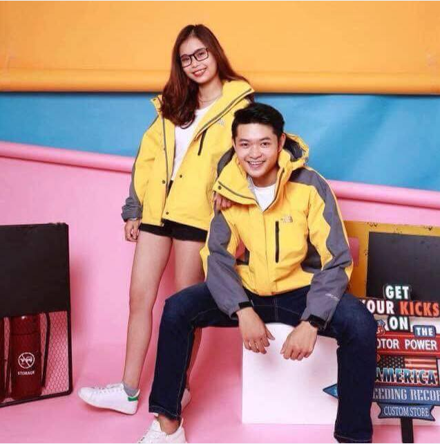 Áo Khoác Dù Nhẹ Vải Dù Dày Dặn 2 Lớp Đi Phượt Chống Gió Chống Nước Chống Bụi Chống Tia UV - Áo Gió Đôi Túi Có Khóa 3 Túi Mũ Rộng Màu Đen - Đỏ - Vàng - Xanh