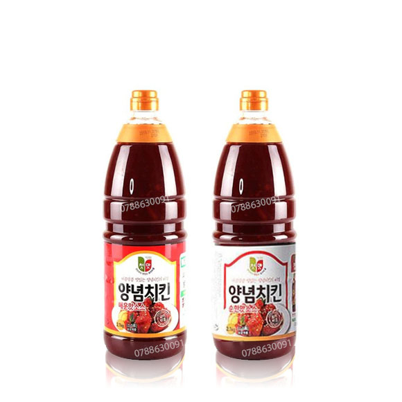 Sốt Gà Chiên Hàn Quốc Chungwoo vị Cay/Ngọt chai 2.1kg
