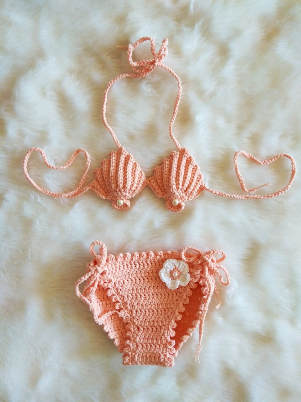 Set bikini len ngọc trai cho bé