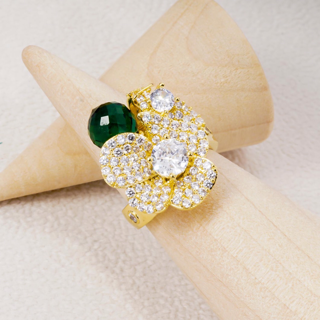 Nhẫn Hoa Phong Lan Đính Đá Giọt Nước Thanh Tao - 43r N31072005 - Givishop - Dùng Đi Tiệc Tôn Lên Vẻ Đẹp Của Phụ Nữ , kiểu nhẫn đẹp, nhẫn đẹp cho nữ, mẫu nhẫn đẹp 2020, những mẫu nhẫn đẹp, mẫu nhẫn đẹp cho nữ