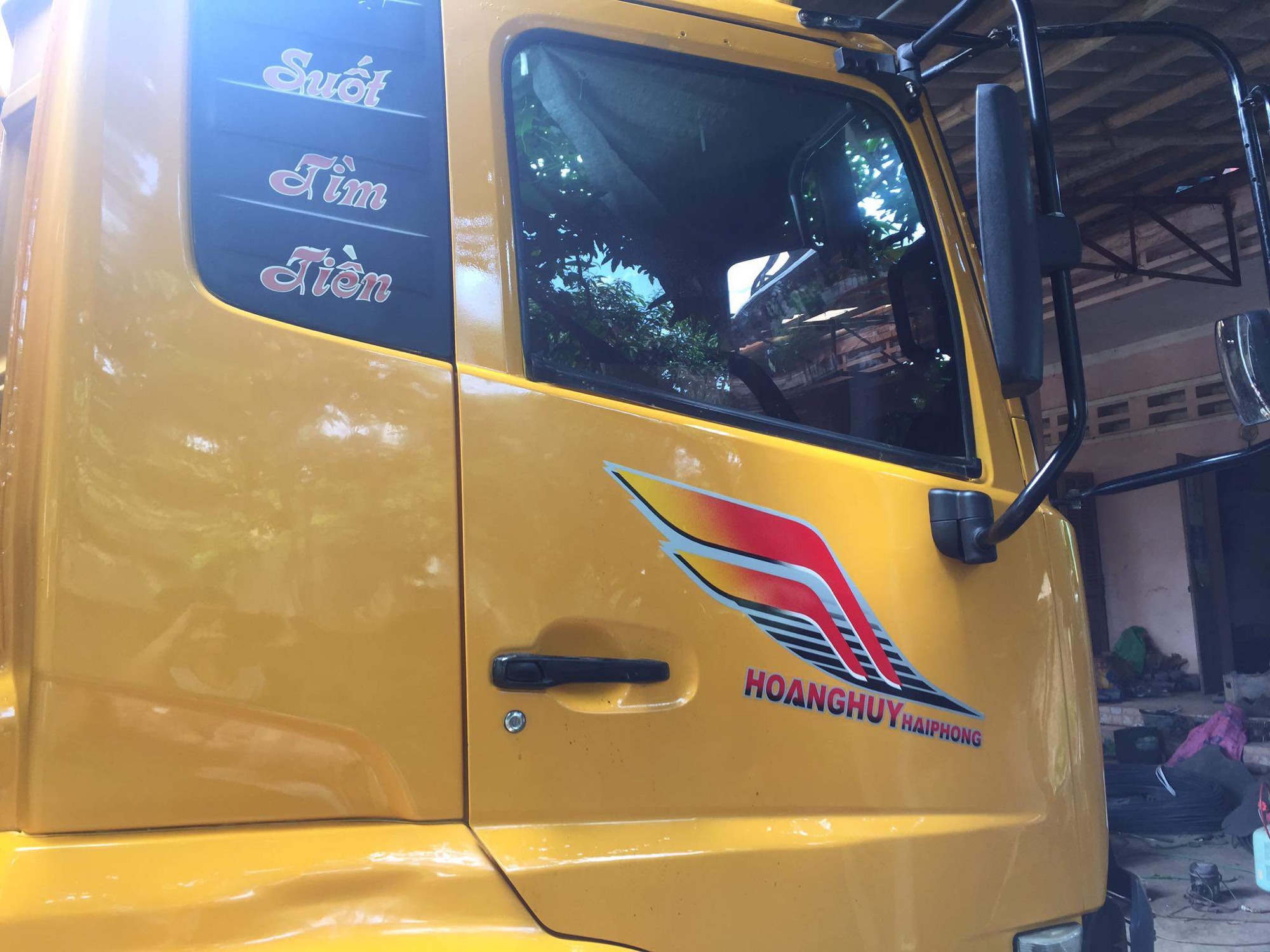 Tem dán sườn xe tải dongfeng 7 tấn hoàng huy, Tem hoàng huy