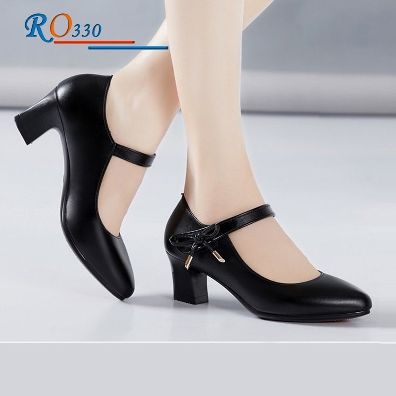 Giày nữ búp bê xinh đẹp sang chảnh quý phái đẳng cấp thương hiệu rosata ro330 có 3 màu đen,kem,đỏ đô