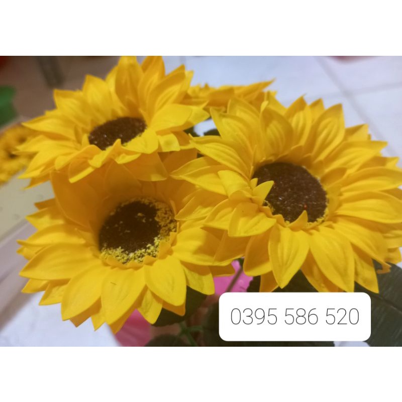 1 cành hoa sáp hướng dương .bao gồm hoa. lá .cành