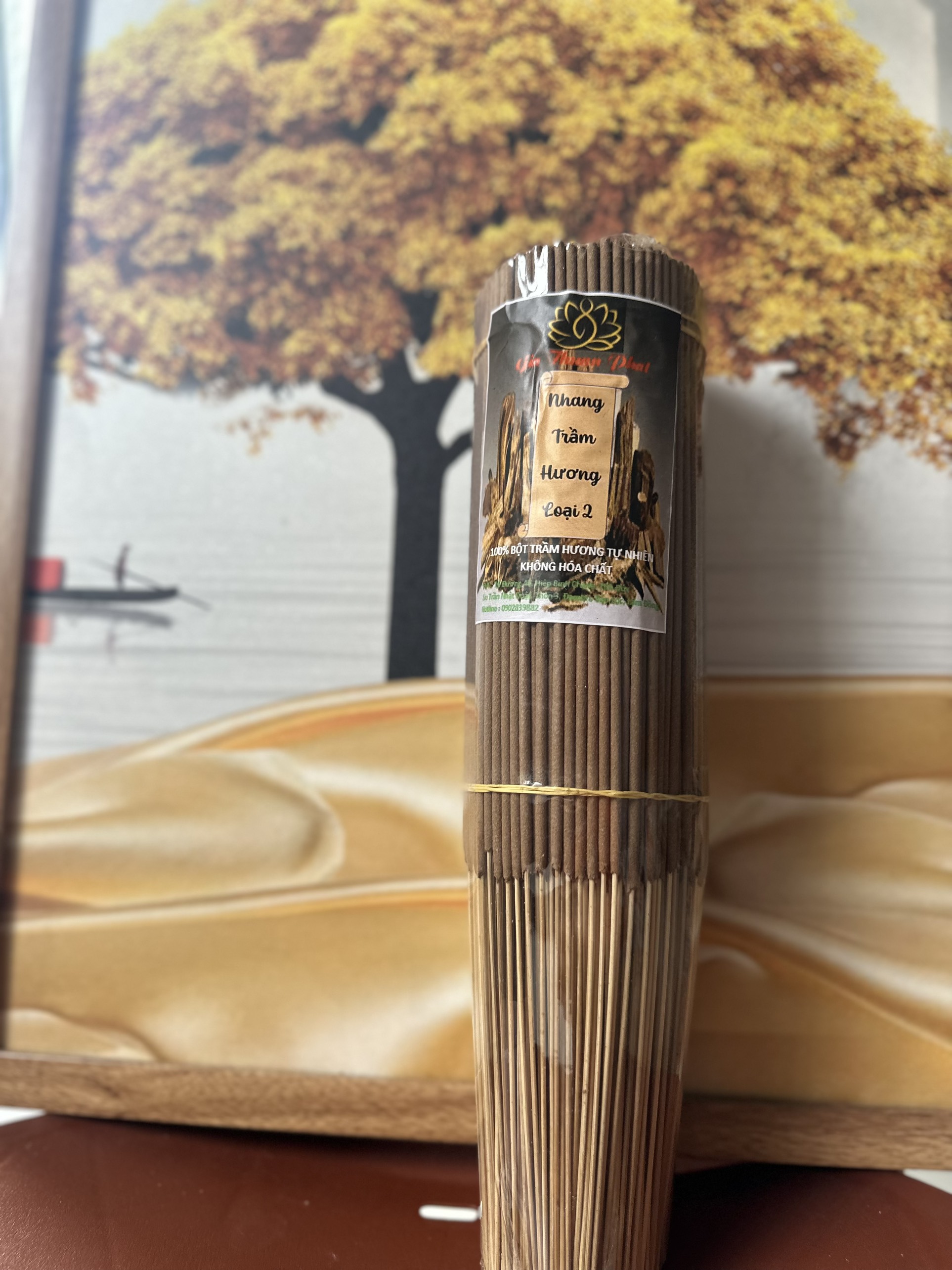 Bó Nửa Ký 30 cm số lượng 450 cây Nhang Trầm Hương Chân mộc Tự Nhiên Loại 2, không hóa chất, ít khói, nhang sạch vì sức khỏe người tiêu dùng