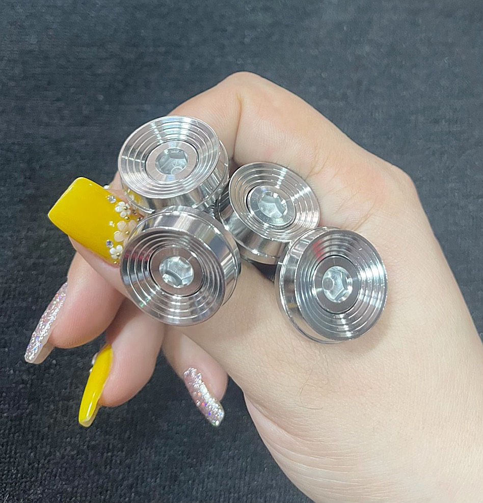 Bộ khâu gác chân kèm ốc inox Wave siêu sáng
