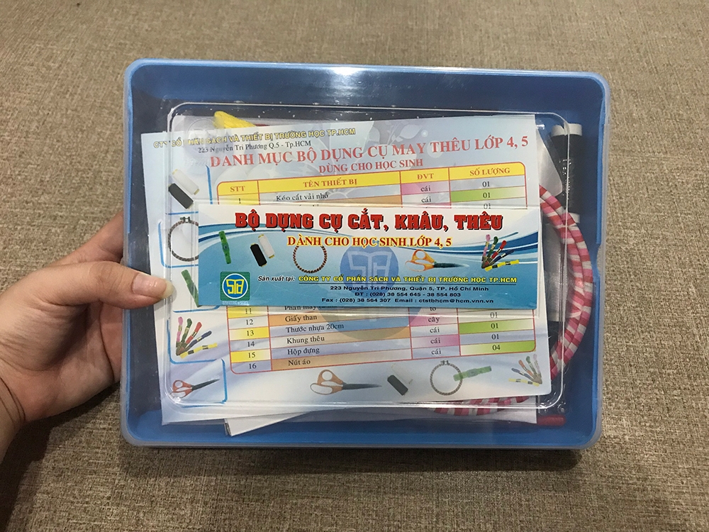 Bộ dụng cụ cắt, khâu, thêu dành cho lớp 4, 5