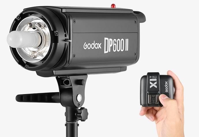 Đèn flash studio godox dp600ii