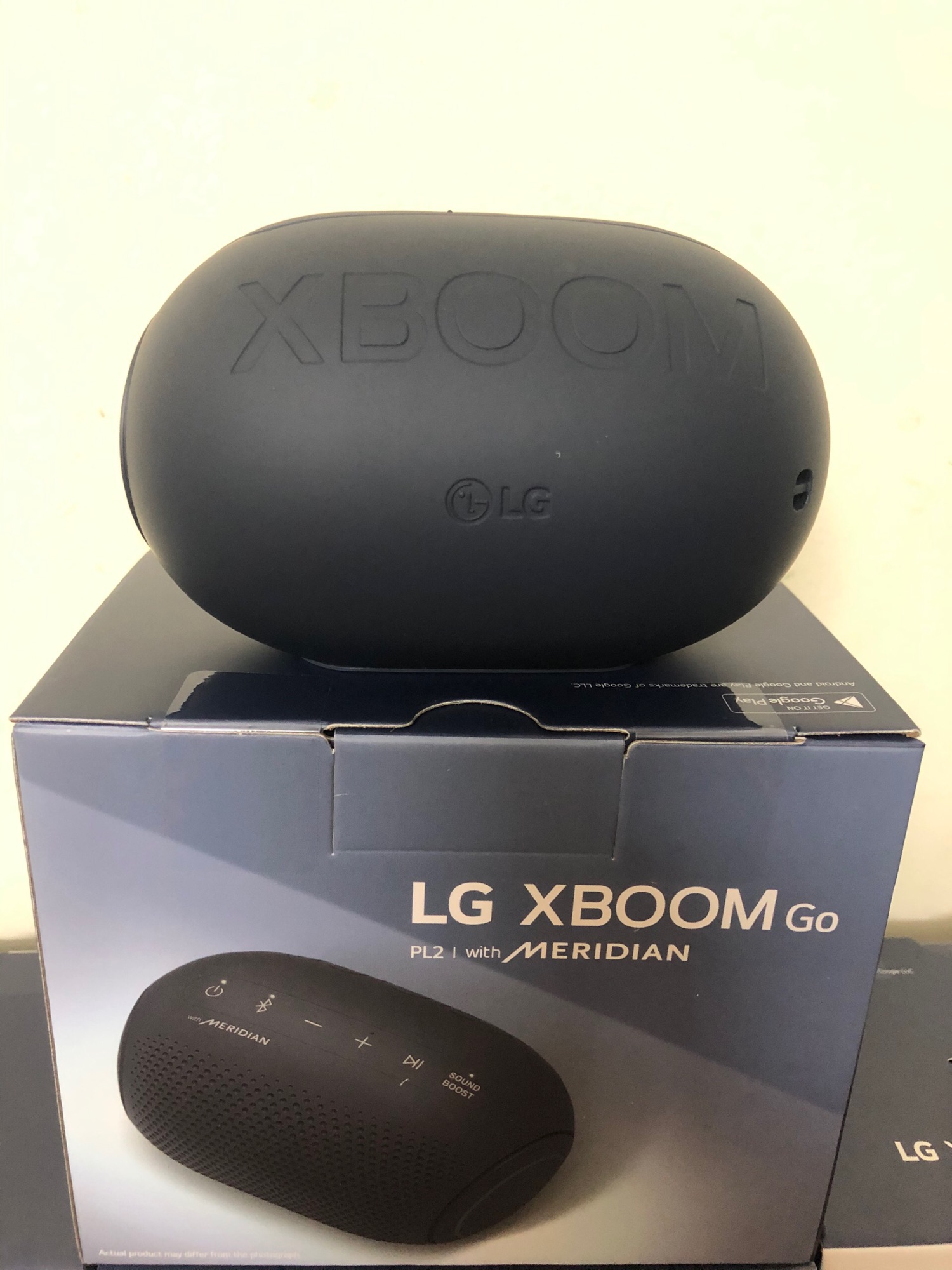 Loa Bluetooth LG XBOOM go PL2